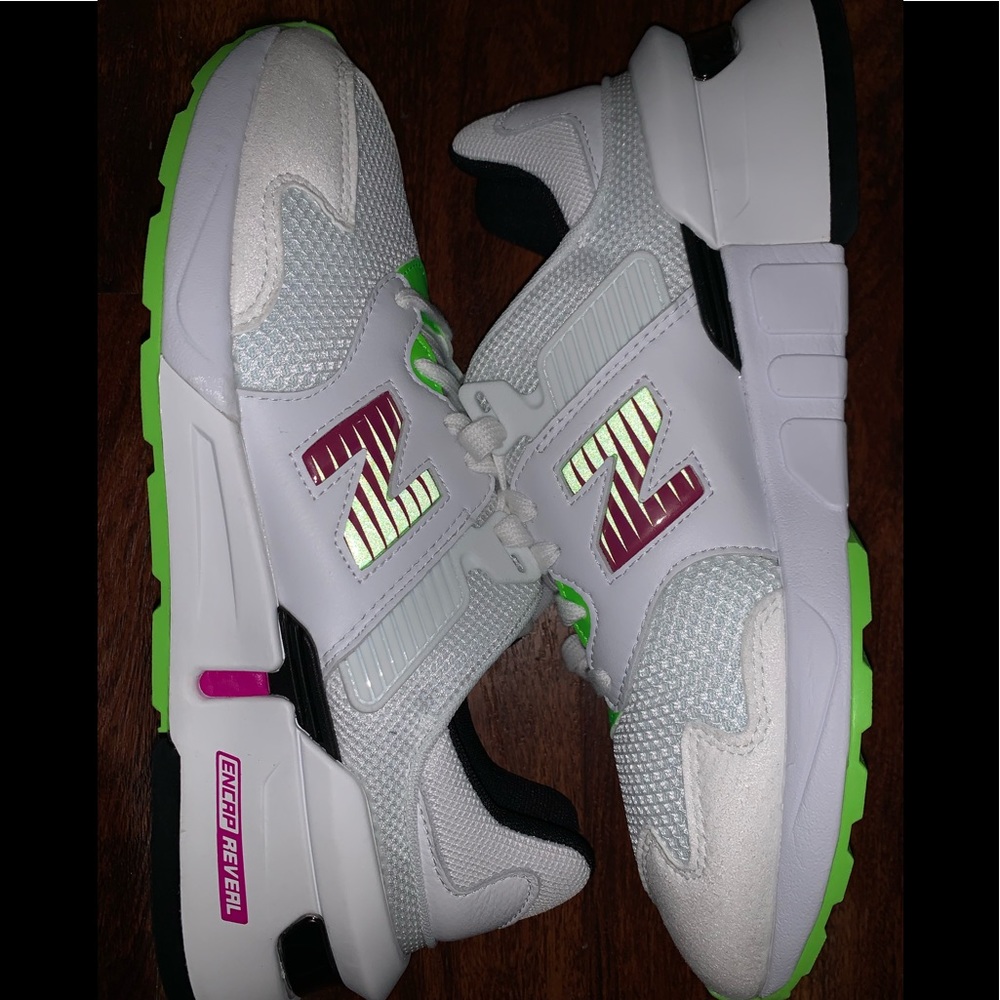 New balance 997S size 8.5 men